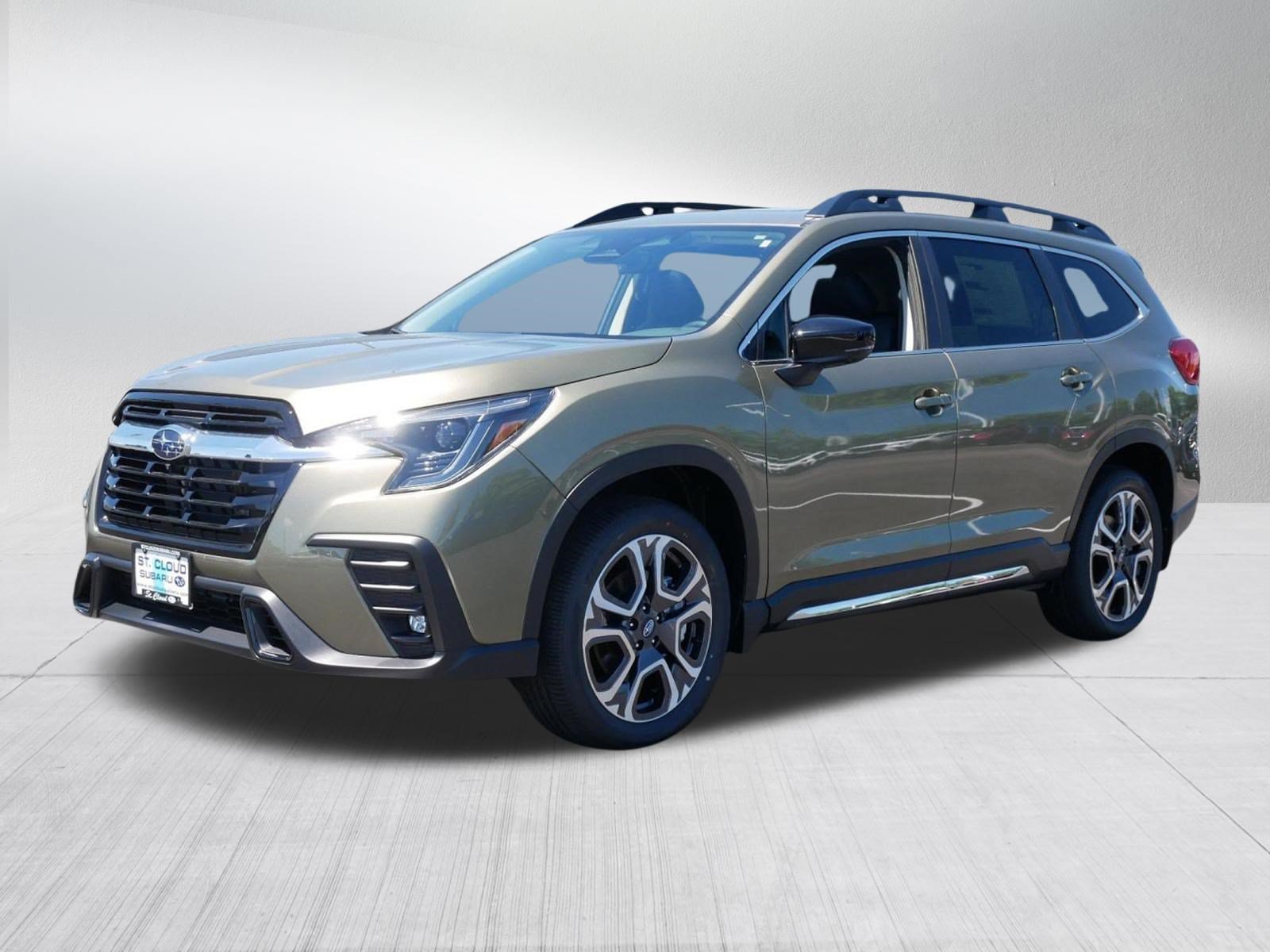 New 2026 AUTUMN GREEN METALLIC Subaru Limited 7-Passenger image 2