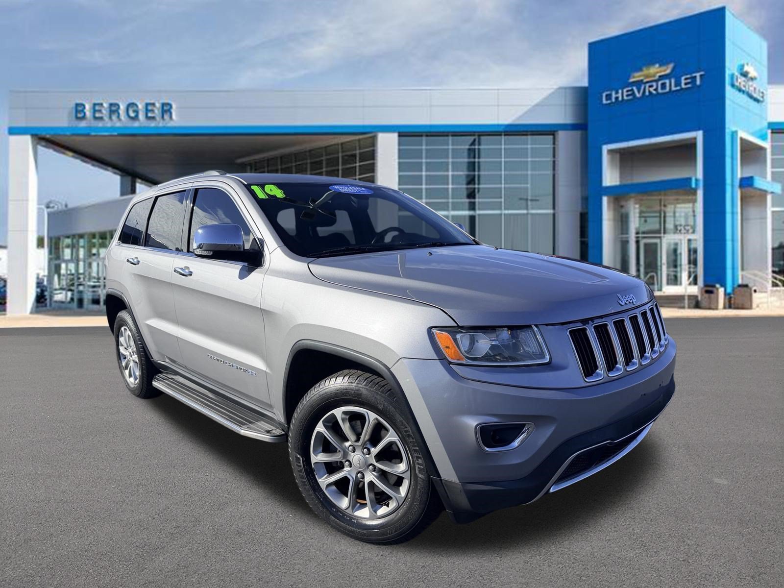 Used 2014 Silver Jeep Limited image 1