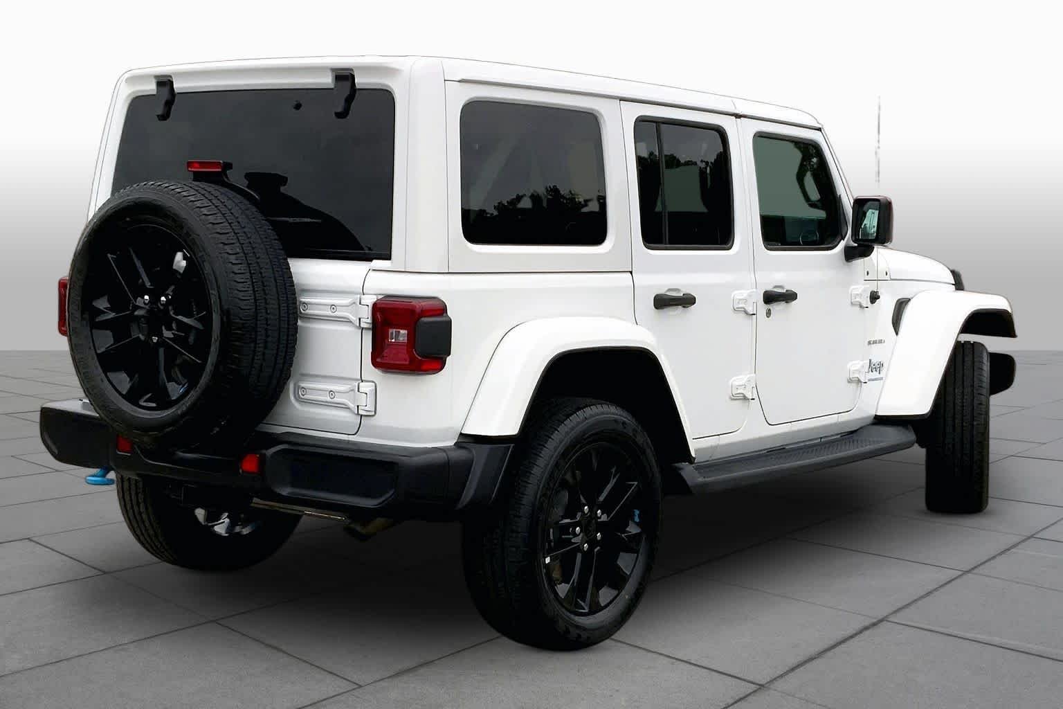 Used 2023 Bright White Clearcoat Jeep Sahara image 11