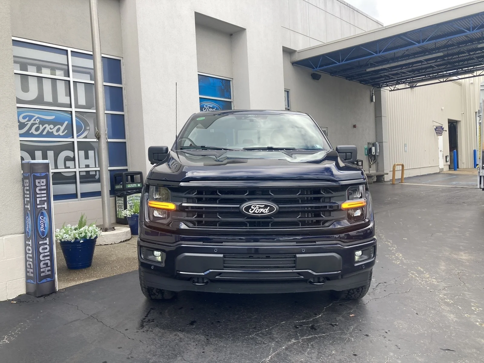 New 2026 ANTIMATTER BLUE Ford XLT image 2