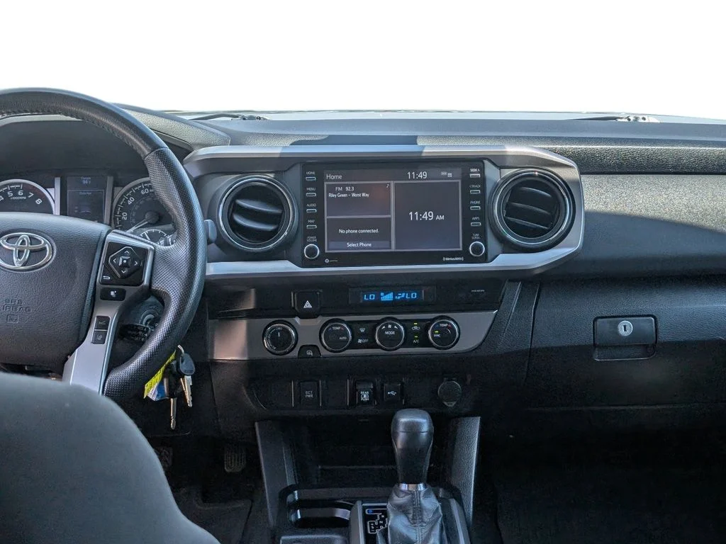 Used 2019 Black Toyota SR5 image 17
