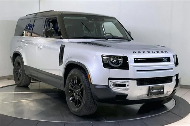 Used 2023 Silver Land Rover S image 15