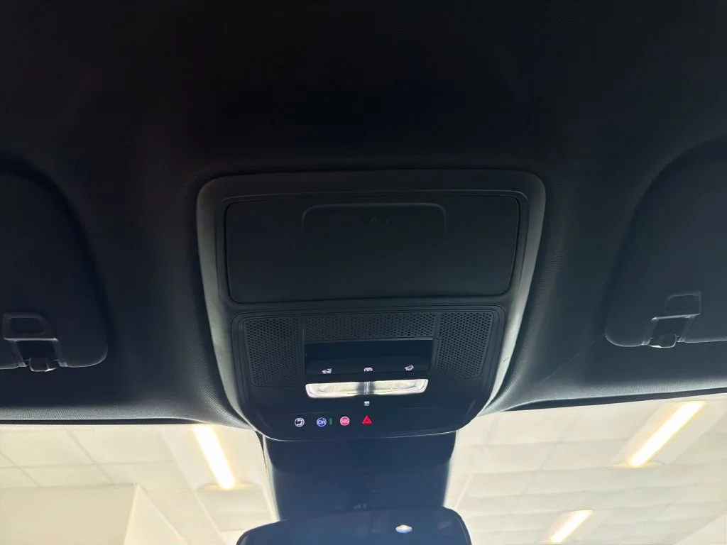 New 2027 Summit White Chevrolet LT image 16