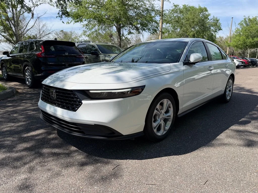 New 2026 Platinum White Pearl Honda LX image 3