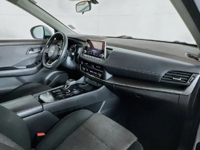 Used 2023 Silver Nissan SV image 36