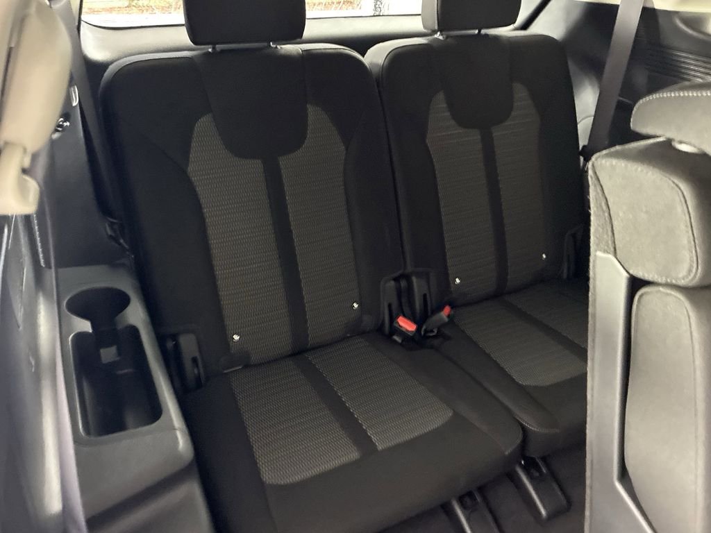 New 2026 Glacial White Pearl Kia LX image 33