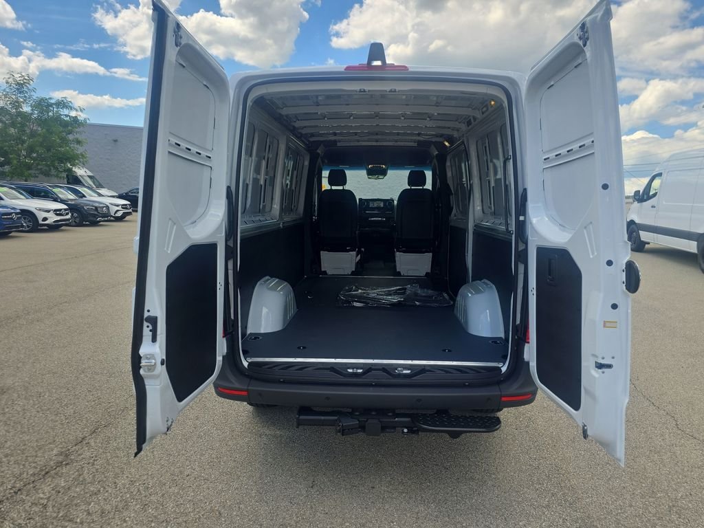 New 2026 Arctic White Mercedes-Benz Cargo 144 WB image 21