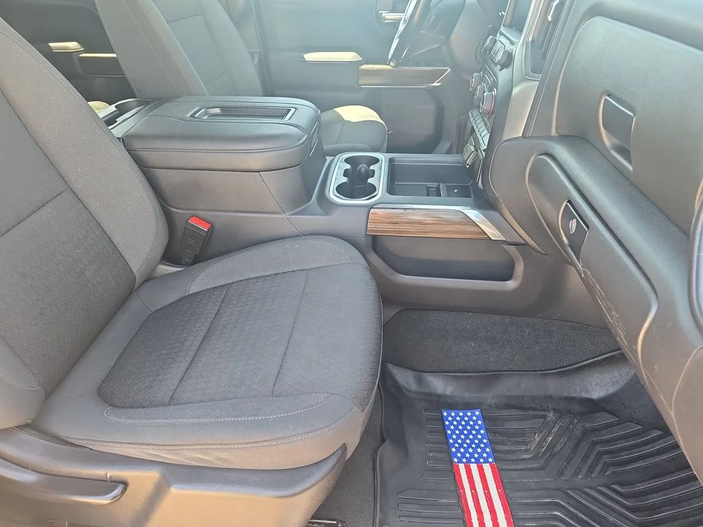 Used 2021 Oxford Brown Metallic Chevrolet RST image 10