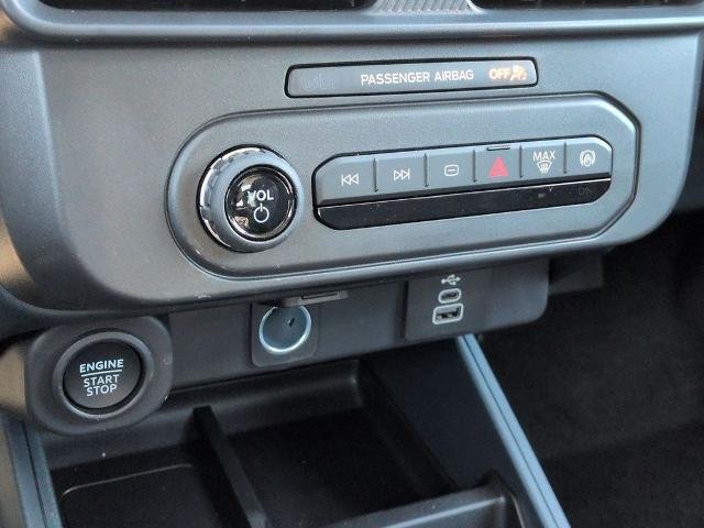 New 2026 Space White Metallic Ford XLT image 22