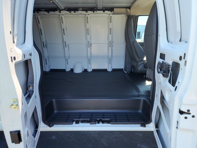 2025 Chevrolet Express Cargo Work Van - Photo 9