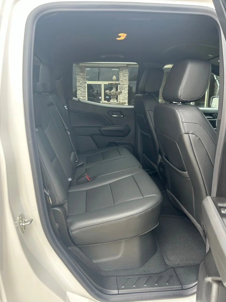 New 2026 White GMC Elevation image 22