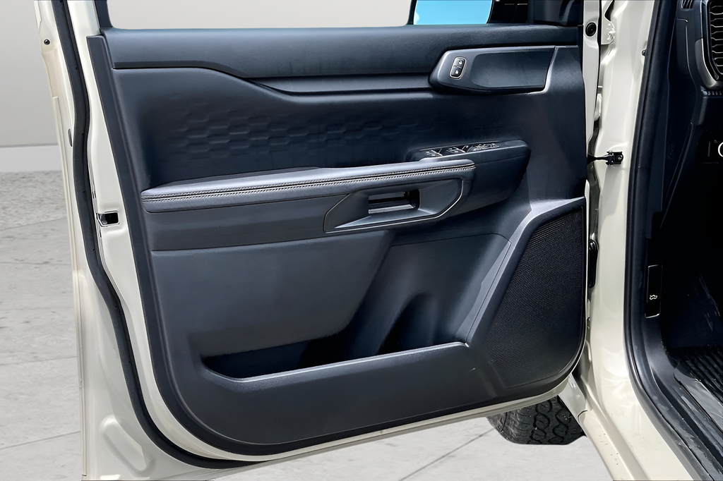 New 2026 Desert Sand Ford XLT image 12