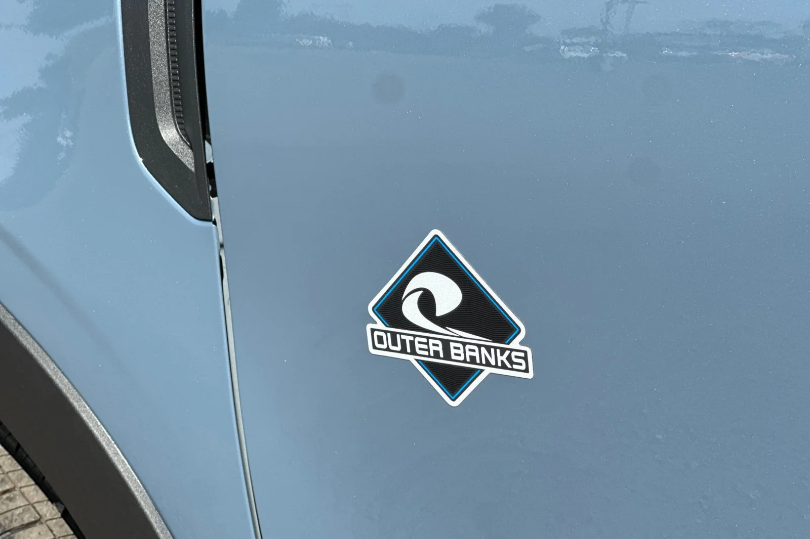 New 2026 Azure Gray Metallic Tri-Coat Ford Outer Banks® image 23