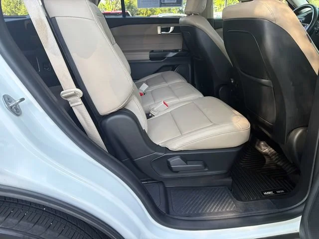 Used 2020 White Ford XLT image 15