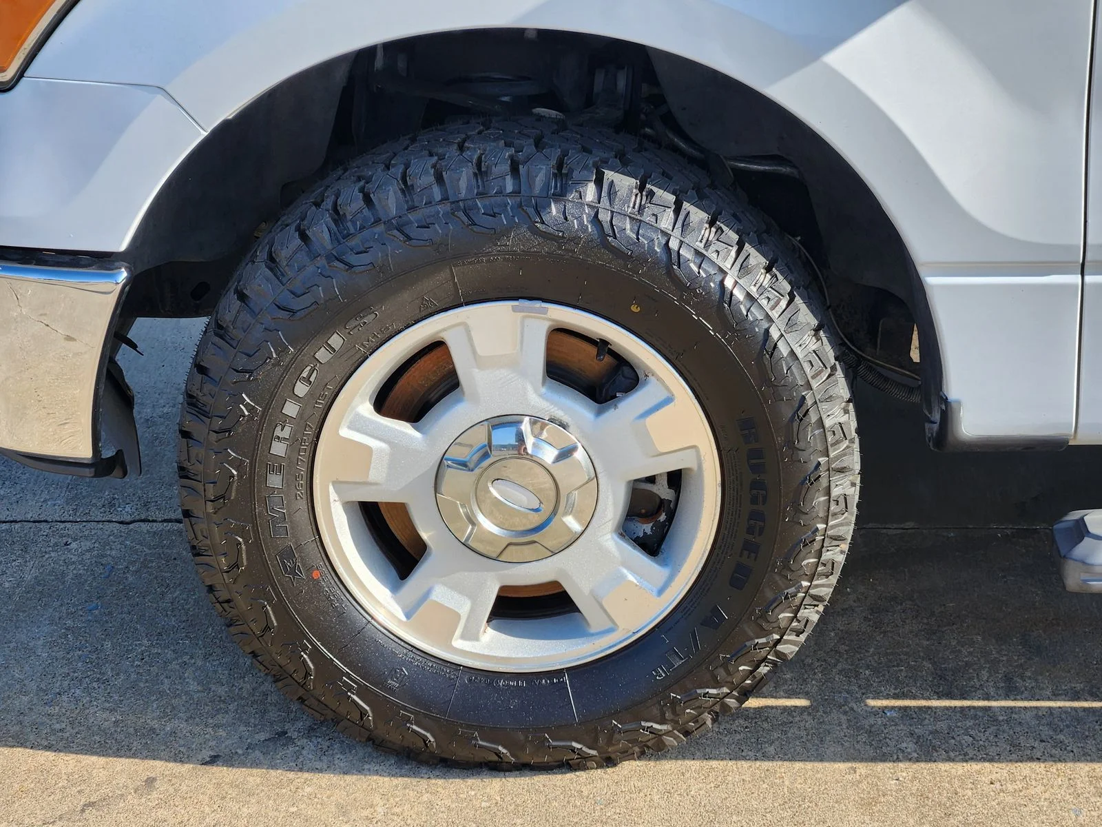 Used 2012 White Ford XLT image 9