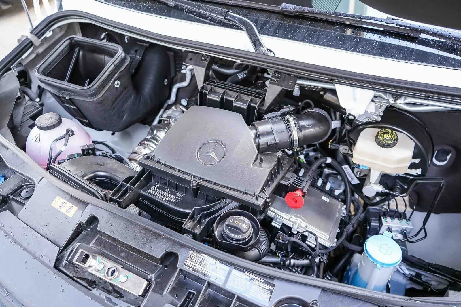 New 2026 Arctic White Mercedes-Benz Cargo 170WB High Roof RWD 2.0L I4 Diesel Turbo SO image 50