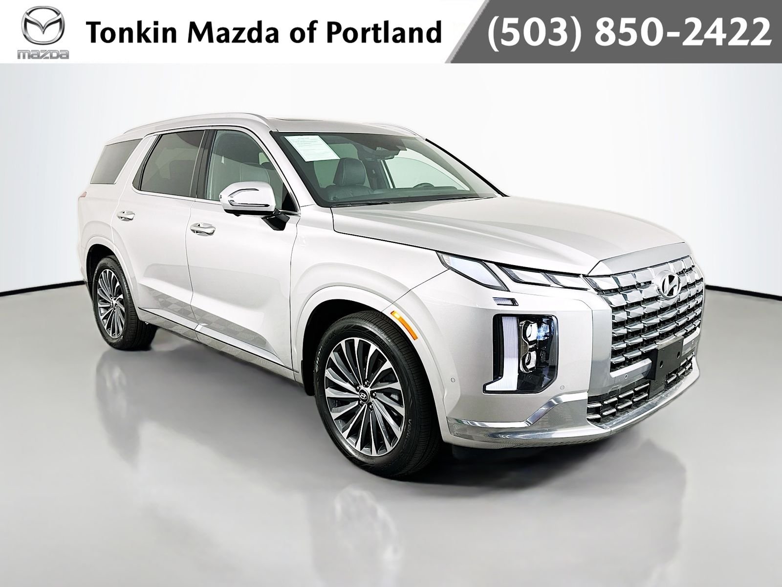 Used 2025 Silver Hyundai Calligraphy image 1