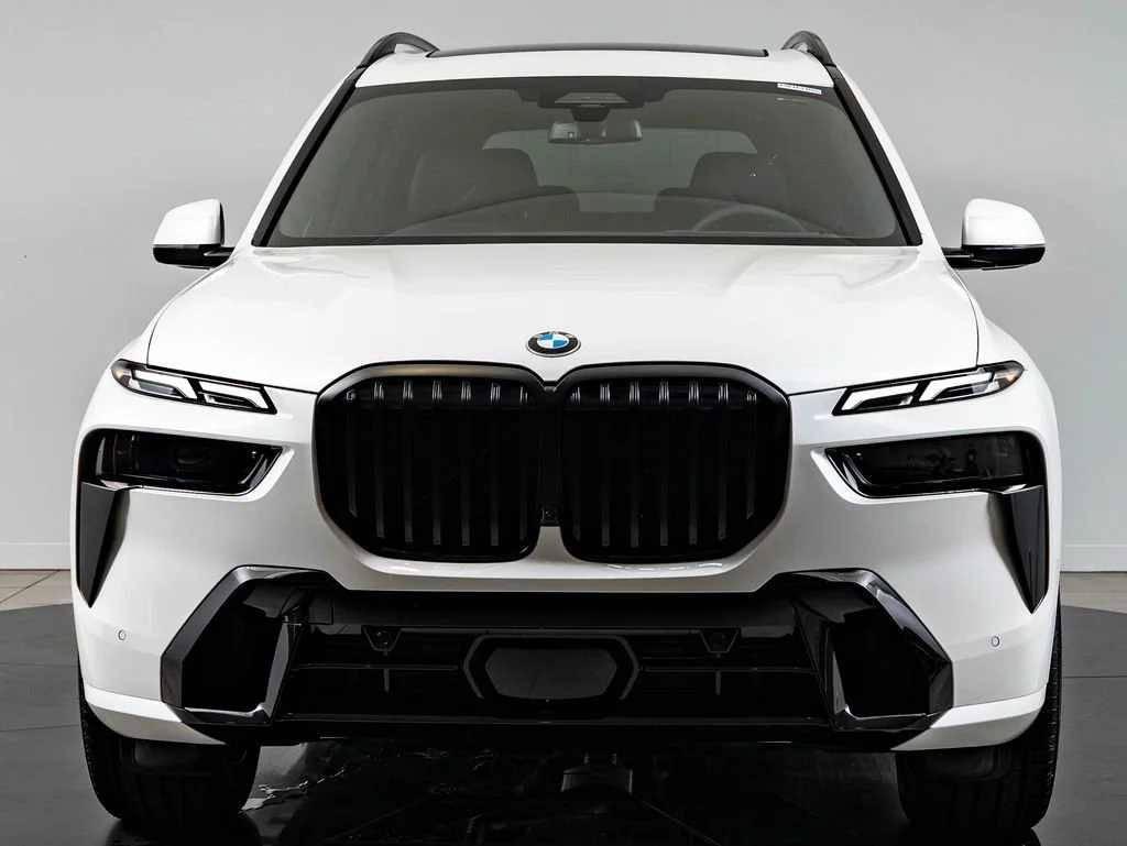 New 2027 Mineral White Metallic BMW xDrive40i image 2