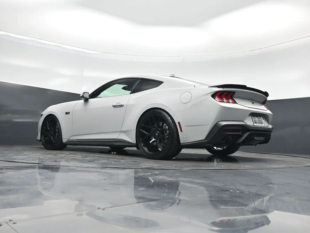 New 2026 Avalanche Gray Ford GT image 46