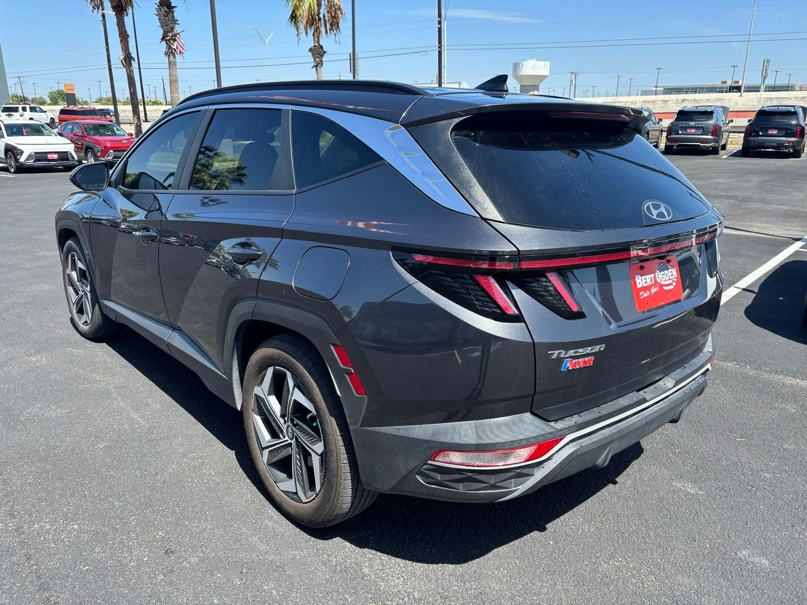 Used 2023 Gray Hyundai SEL image 4