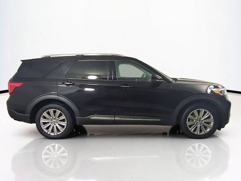 Used 2022 Black Ford Limited image 4
