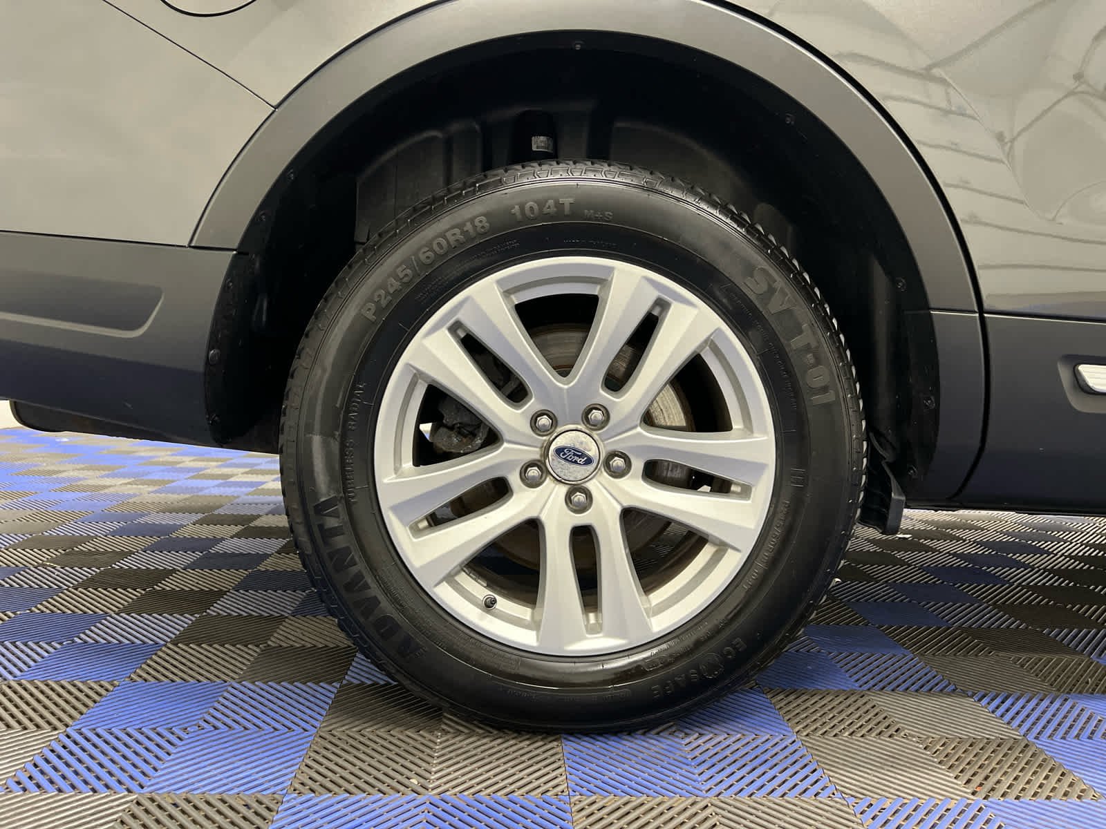 Used 2018 Magnetic Metallic Ford XLT image 10
