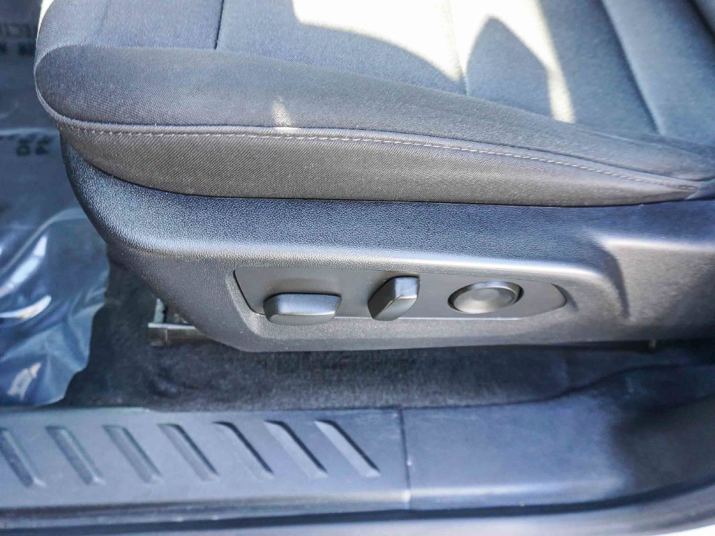 Used 2023 White Chevrolet Trail Boss image 19