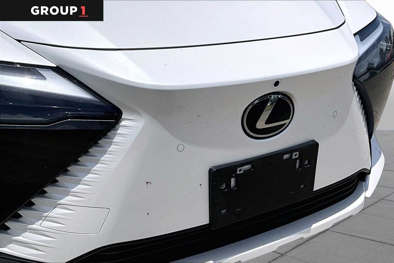 Used 2023 Eminent White Pearl Lexus Luxury image 26