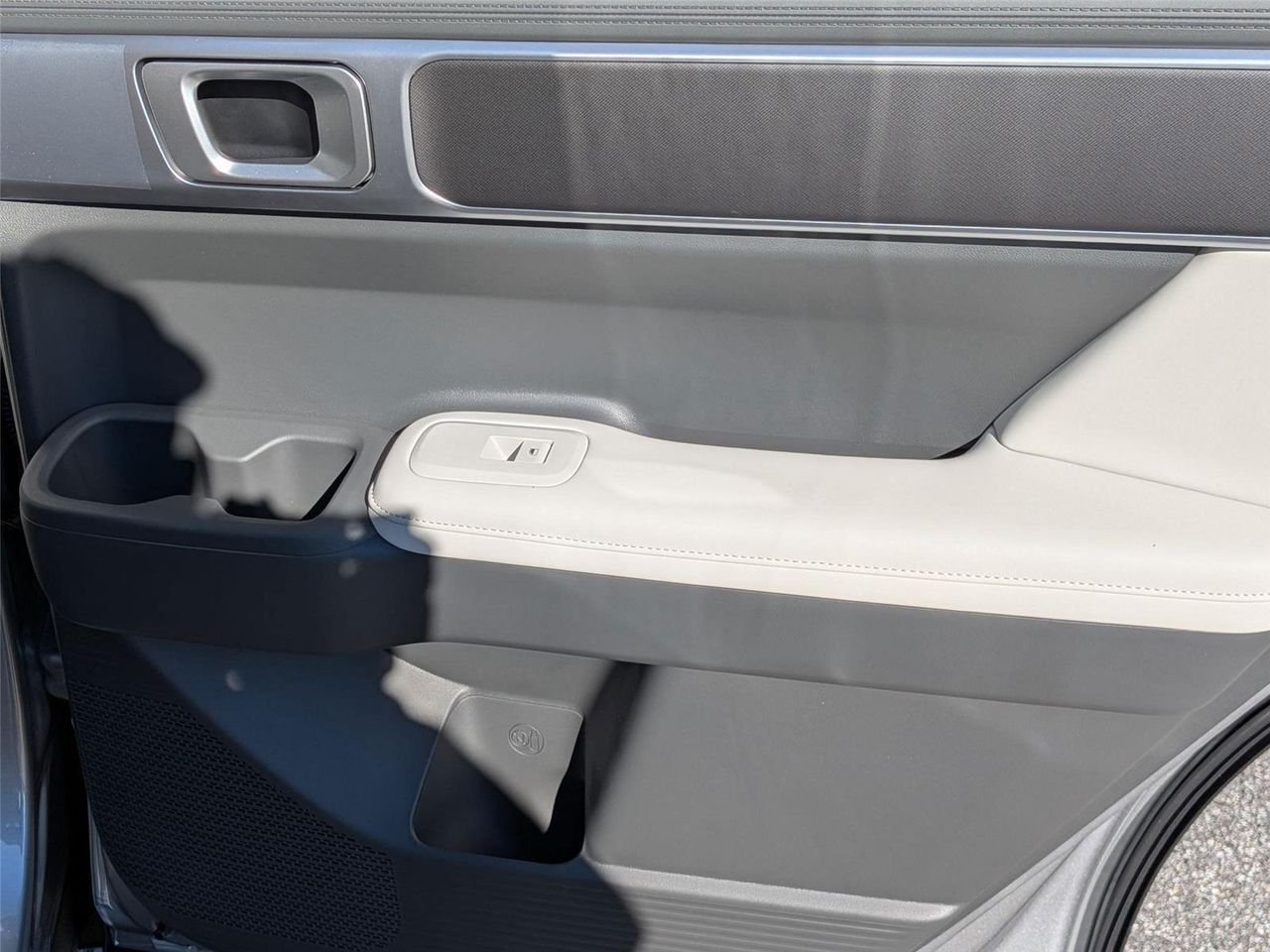 New 2026 Shimmering Silver Hyundai SEL image 34