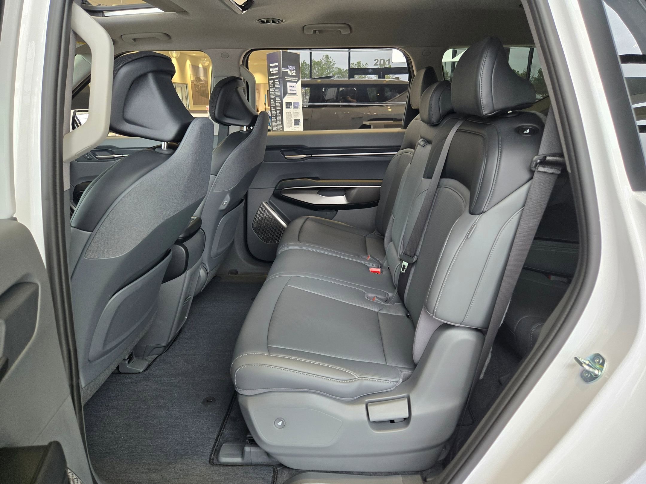 2026 Kia EV9 Light L/R - Photo 26