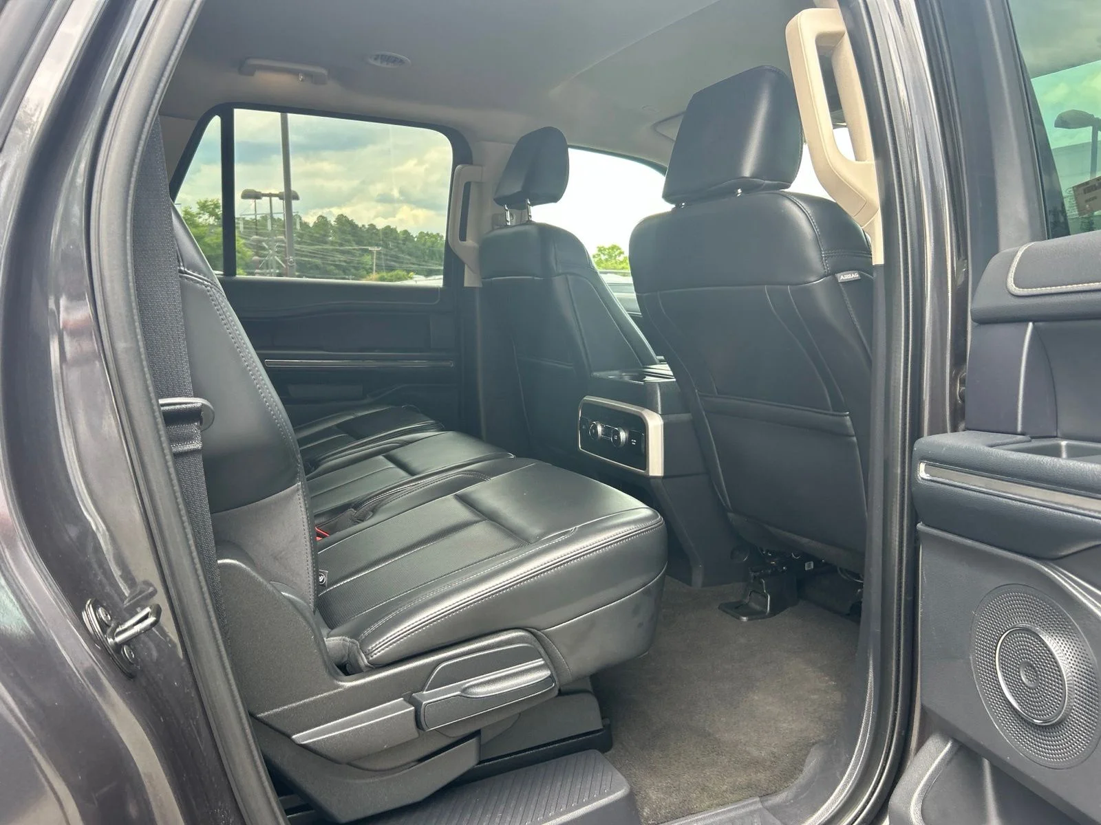 Used 2024 Gray Ford XLT image 7