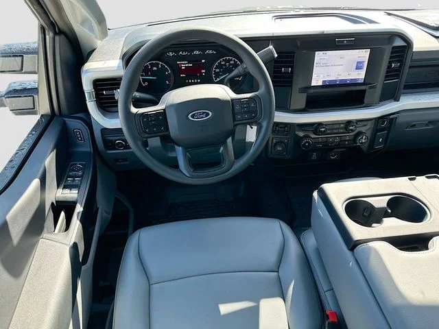 New 2026 Oxford White Ford XL image 15