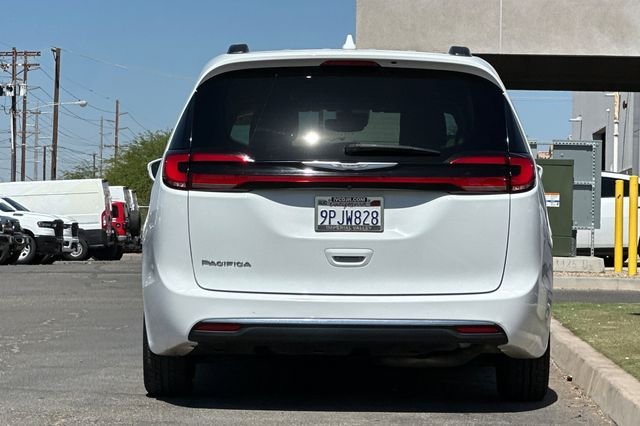 Certified Used 2022 White Chrysler Touring L image 4