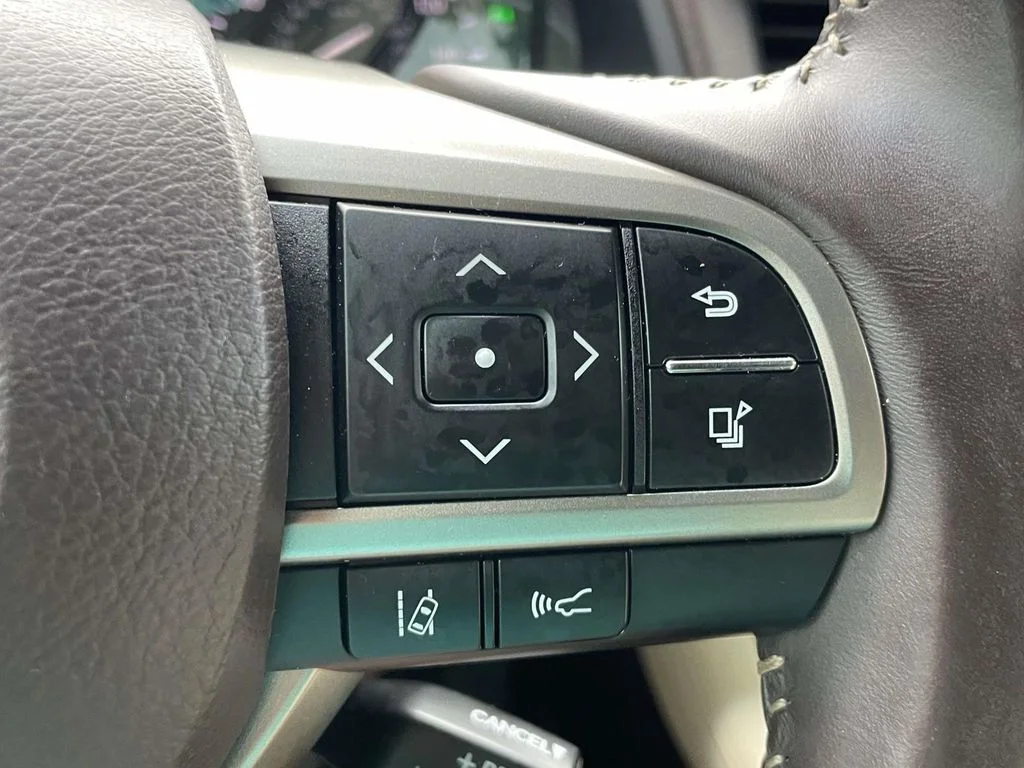 Used 2016 Matador Red Mica Lexus Base image 18