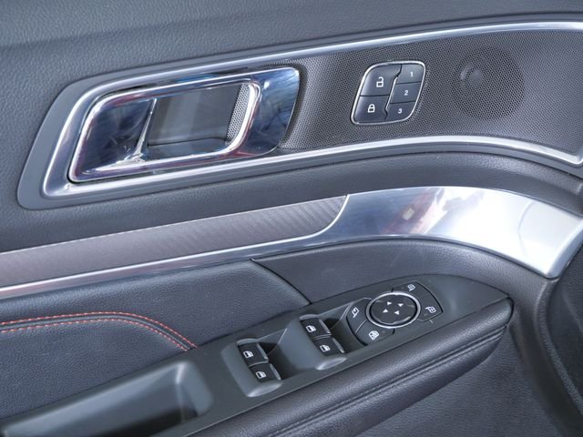 Used 2016 Red Ford Sport image 18