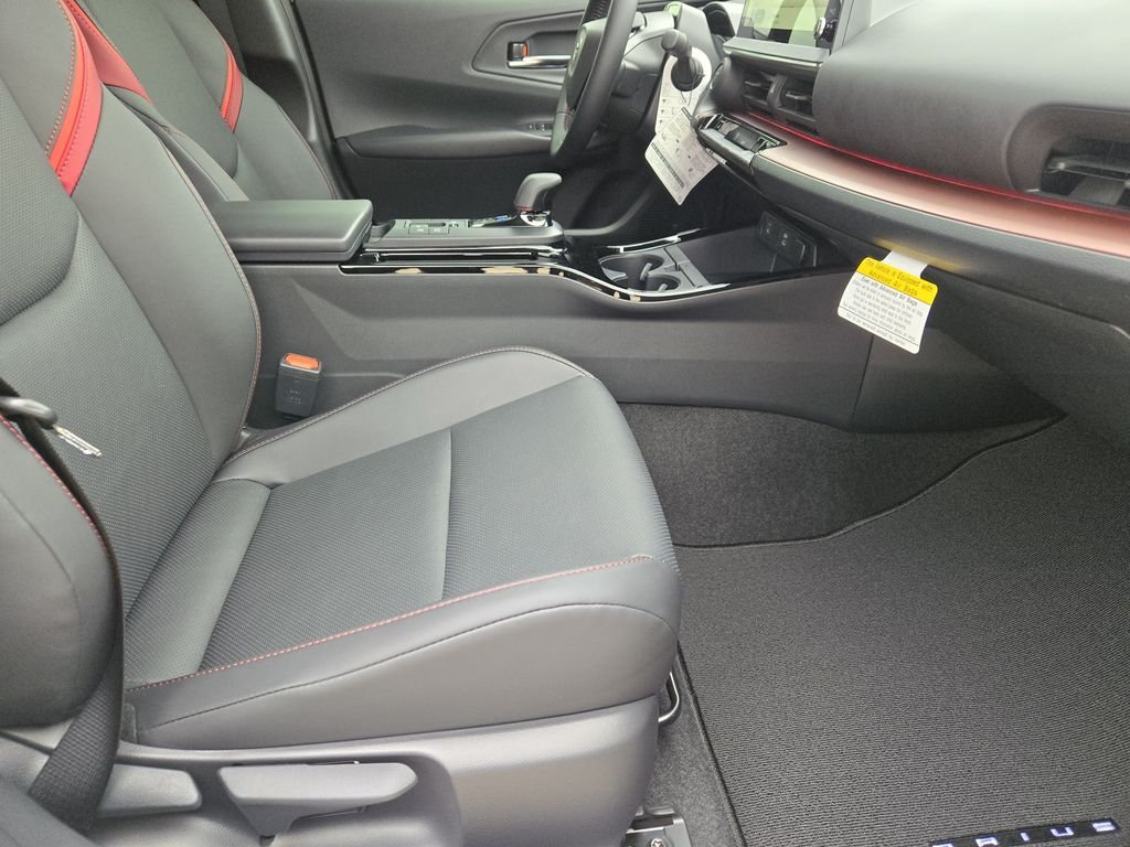2026 Toyota Prius Plug-in Hybrid XSE - Photo 12