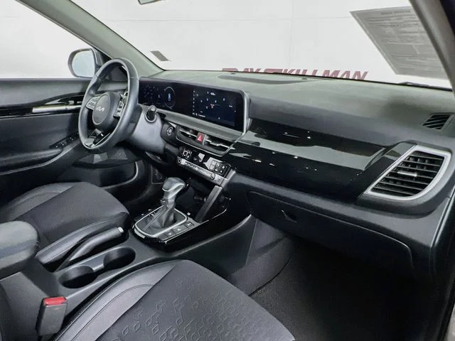 Used 2024 Gray Kia S image 38