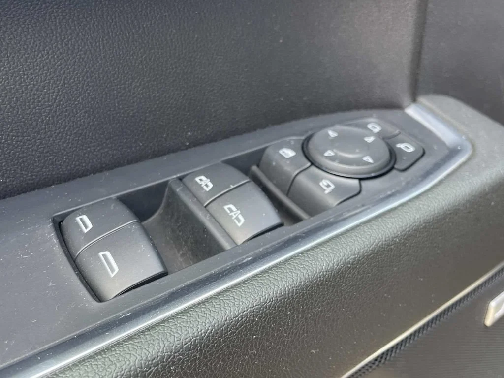 2024 Chevrolet Silverado 1500 LTZ - Photo 12