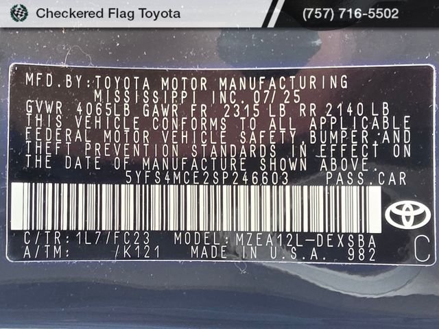 Used 2025 Underground Toyota SE image 17