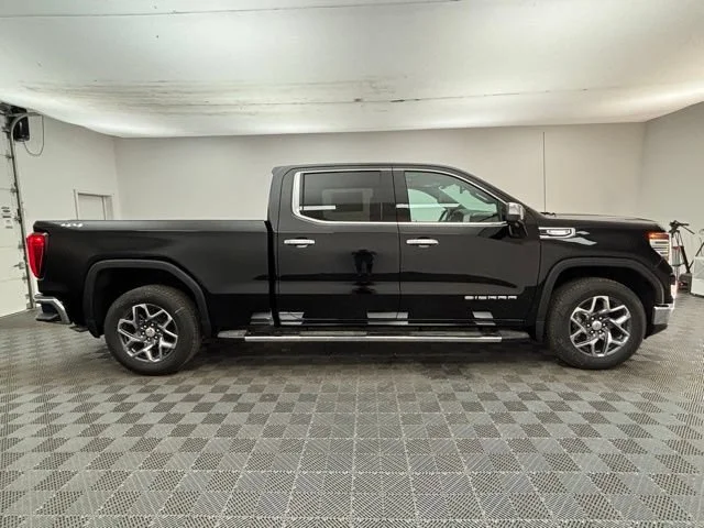2026 GMC Sierra 1500 SLT - Photo 9