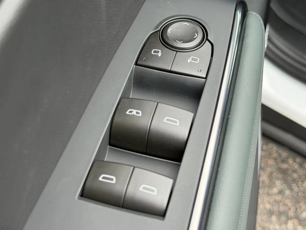 2026 GMC Acadia AT4 - Photo 17