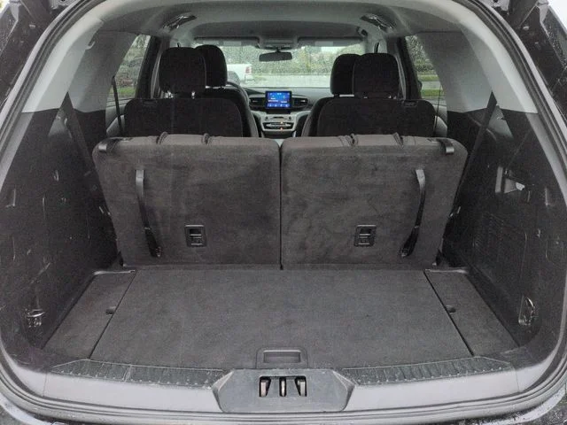 Used 2022 Black Ford XLT image 13