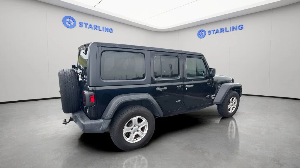 Used 2019 Black Jeep Sport S image 2