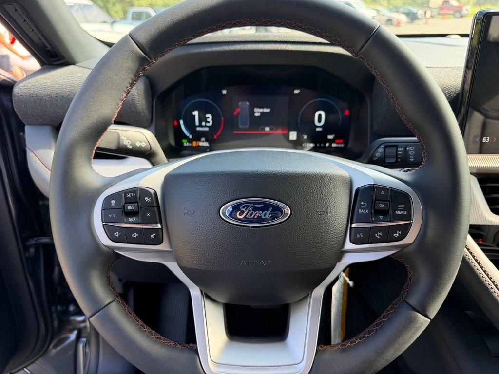 New 2027 Carbonized Gray Metallic Ford Active image 11