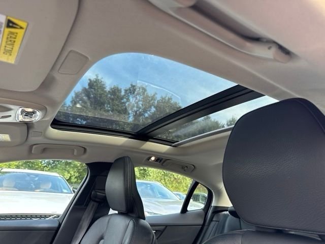 Used 2021 Gray Volvo T5 Inscription image 38