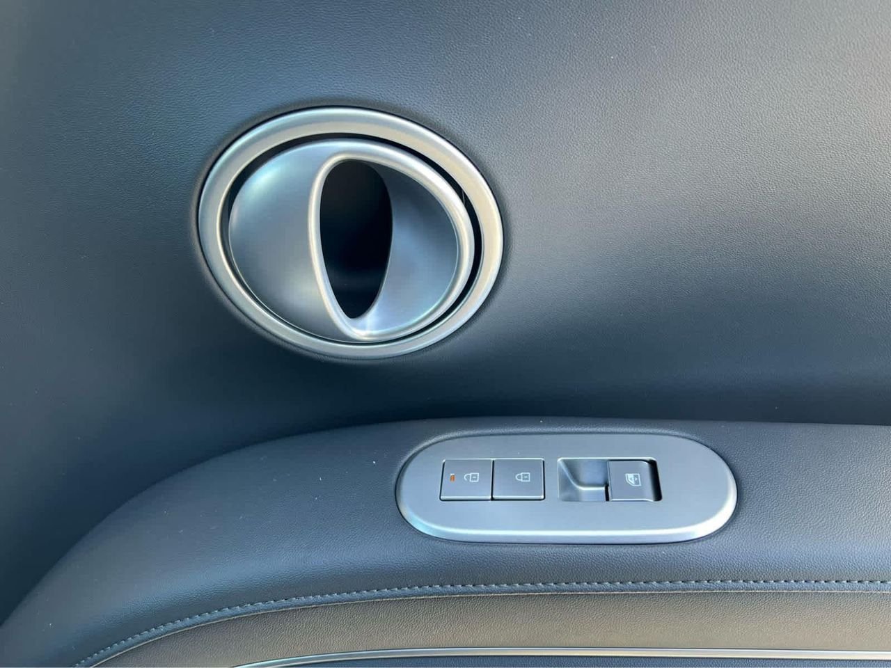 New 2026 Classy Blue Pearl Hyundai SEL 8P image 18
