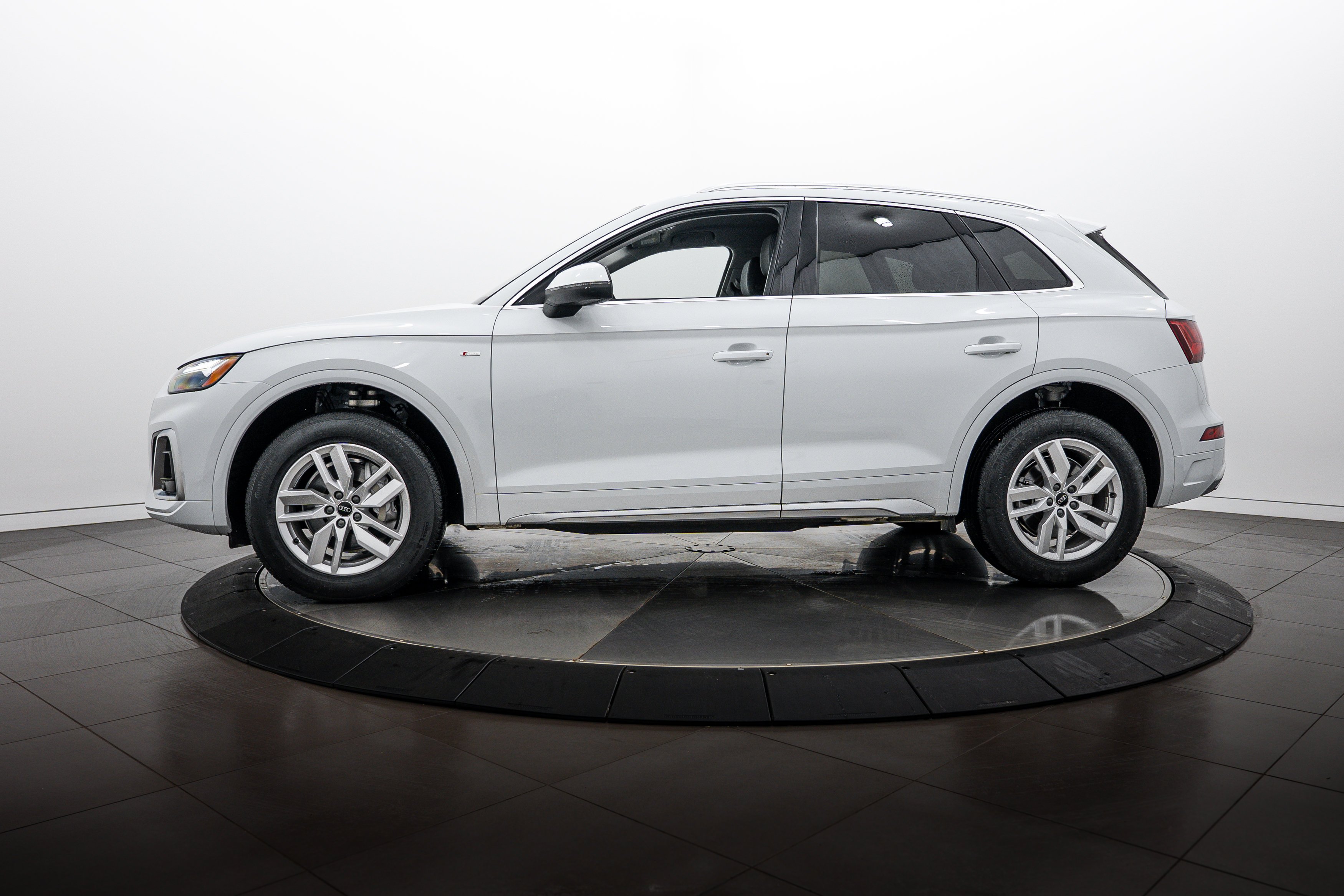 Certified Used 2023 Glacier White Metallic Audi S line Premium image 6