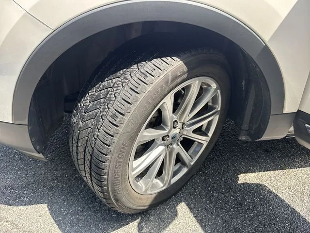 Used 2017 White Ford Limited image 36