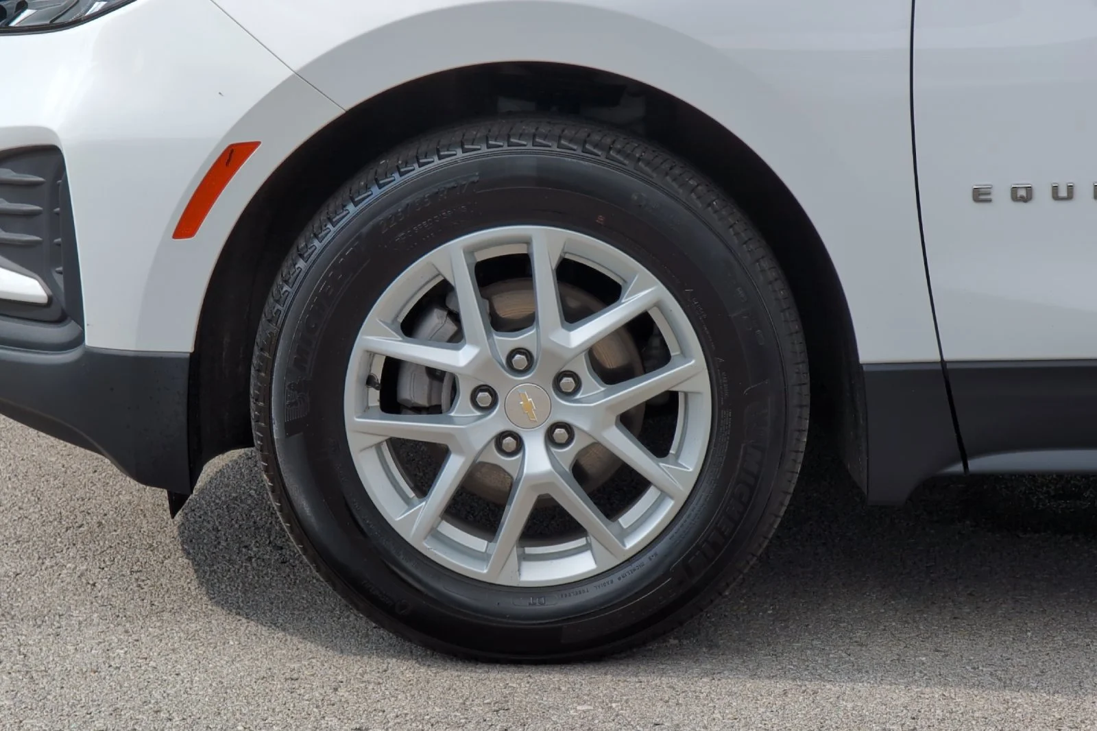 Used 2024 Summit White Chevrolet LS image 27