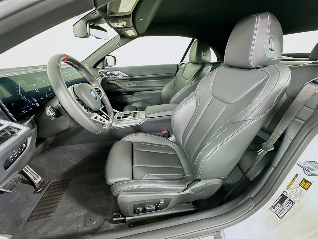 2025 BMW 4 Series M440i - Photo 21